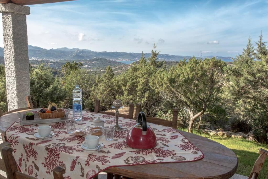Villa Con Piscina Vista Mare Cala Bitta Esterno foto